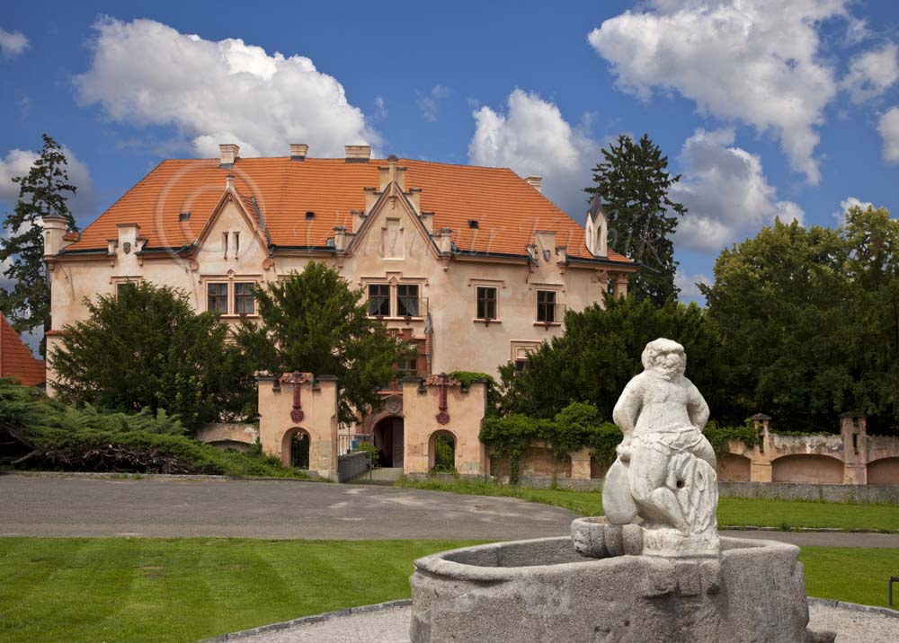 8686_vrchotovy_janovice,_novogoticky_zamek,_kulturni_pamatky_cr_16-01_1.jpg