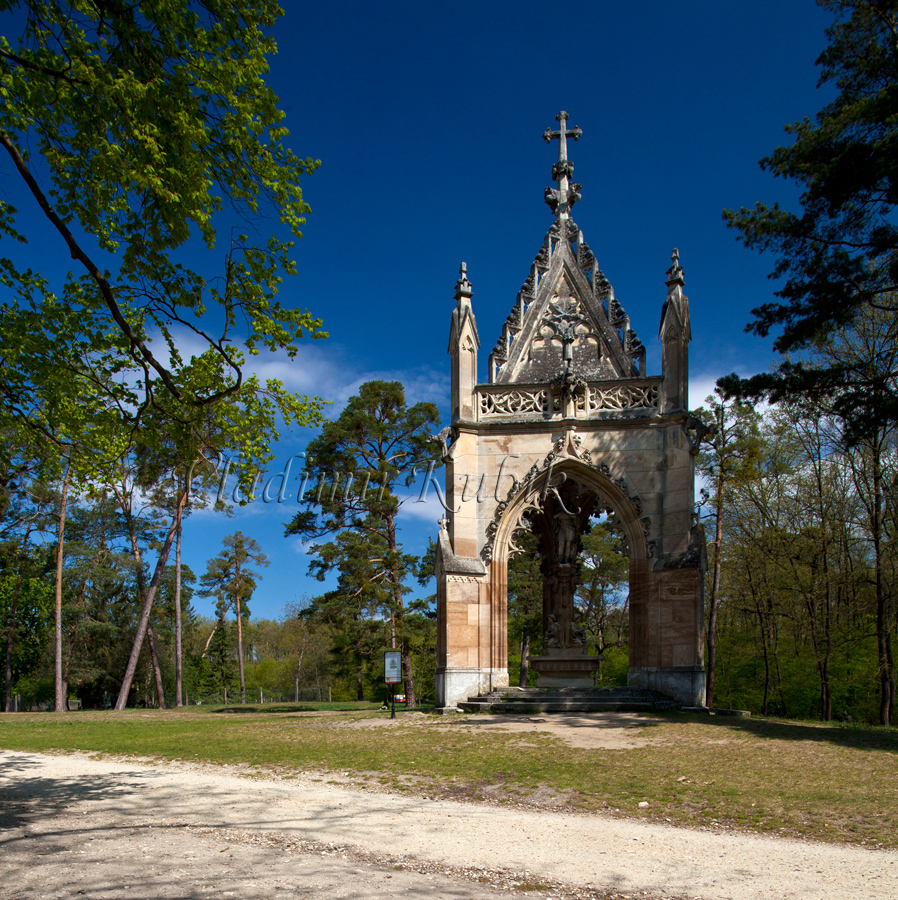 9106_kaple_sv._huberta_2020-05.jpg